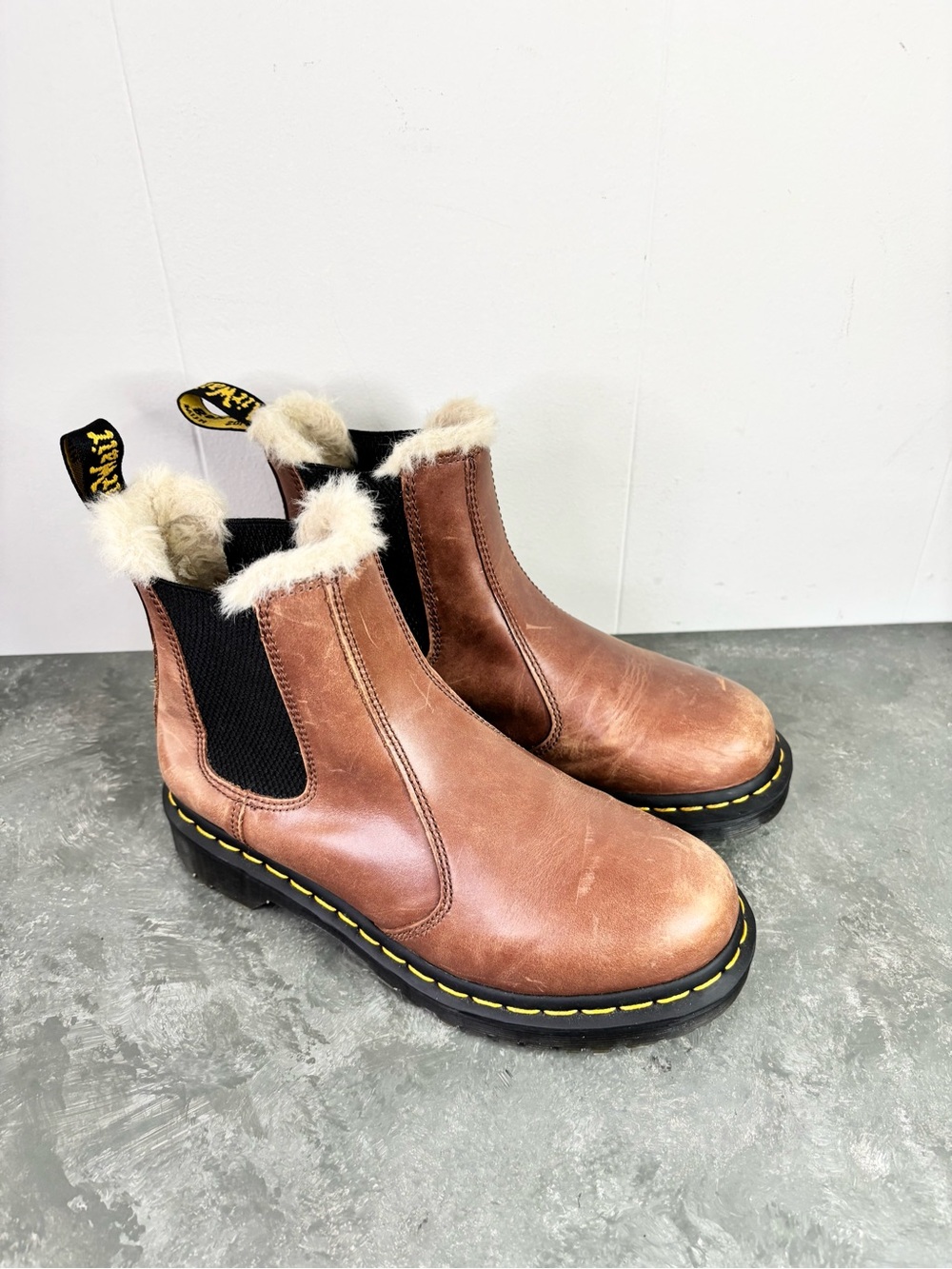 Dr Martens 2976 Leonore Chelsea Boots Faux Fur Lined Saddle Tan size 7 brown - Picture 5 of 10
